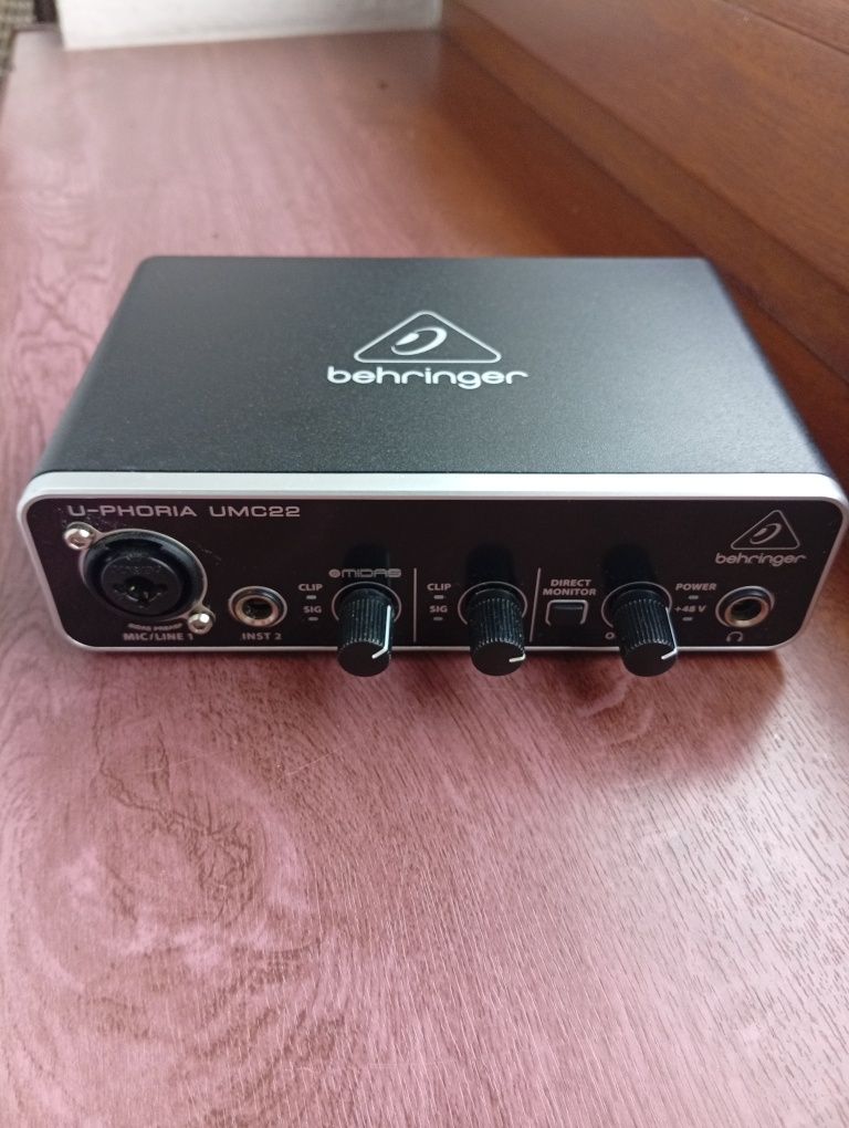 Behringer U-Phoria UMC 22 interfejs USB