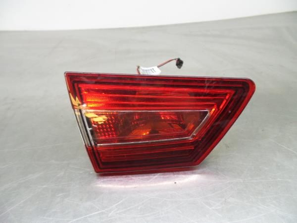 Farolim da mala esquerdo RENAULT Clio IV (BH_)