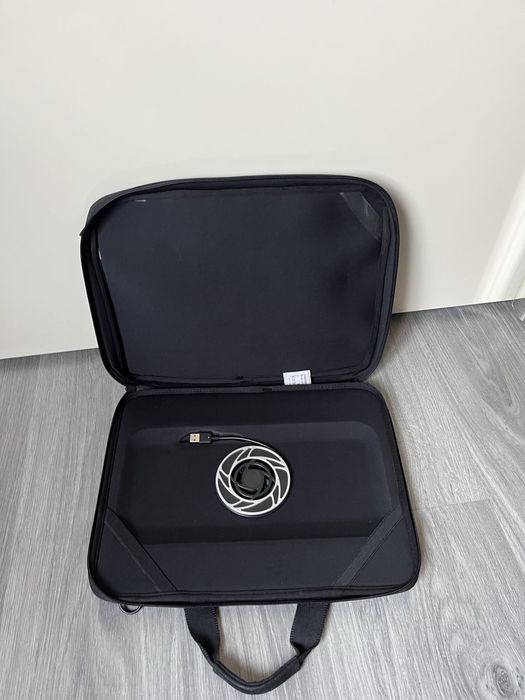 Сумка для ноутбука з охолодженням