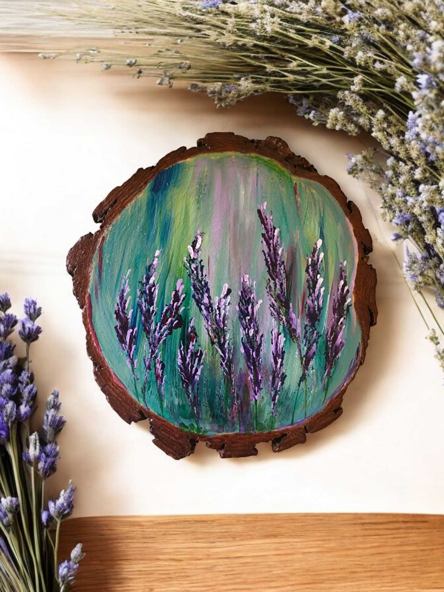 Pintura sobre Fatia de Madeira Rústica - "Lavanda" (18 cm)