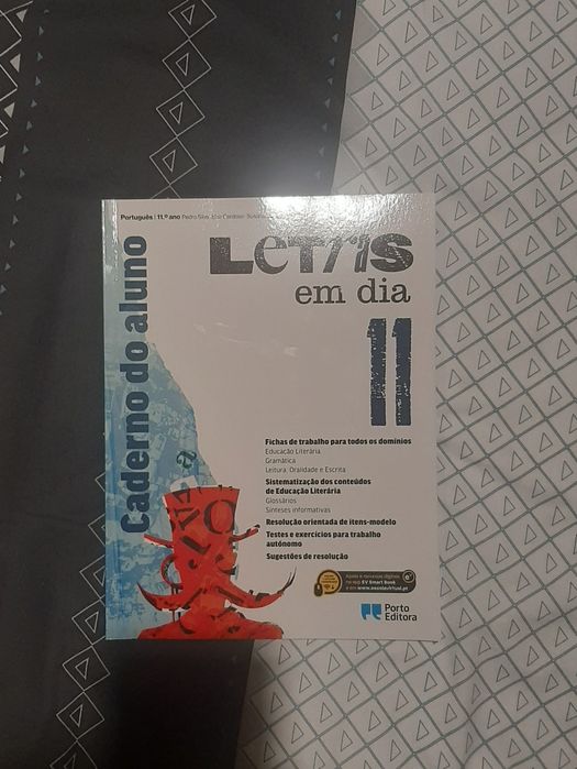 Caderno de atividades de português 11°ano