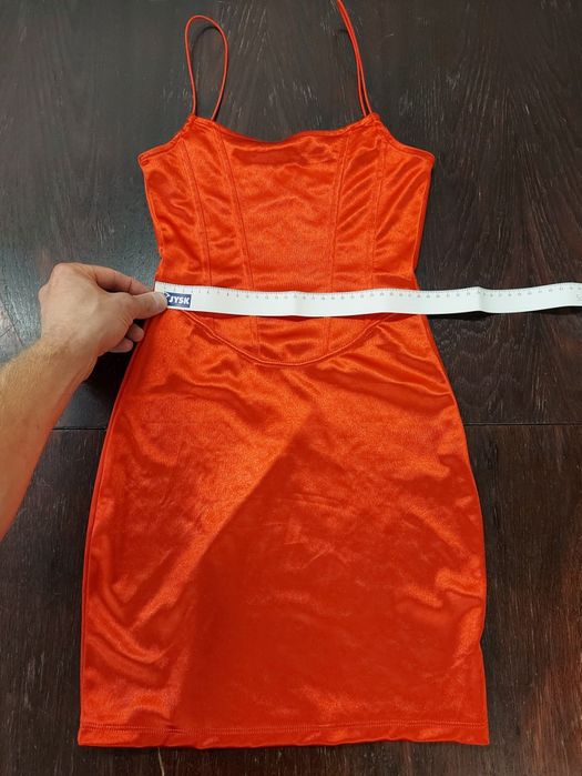 Sukienka czerwona XS/34 H&M DIVIDED. 160/80A