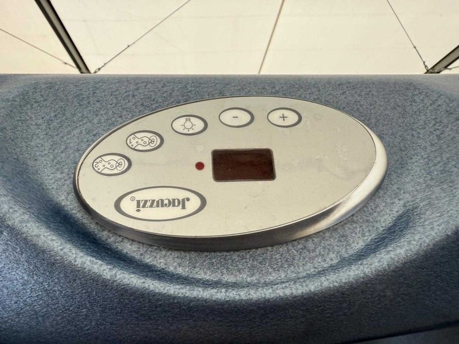 Używana wanna z hydromasażem 5 osobowa