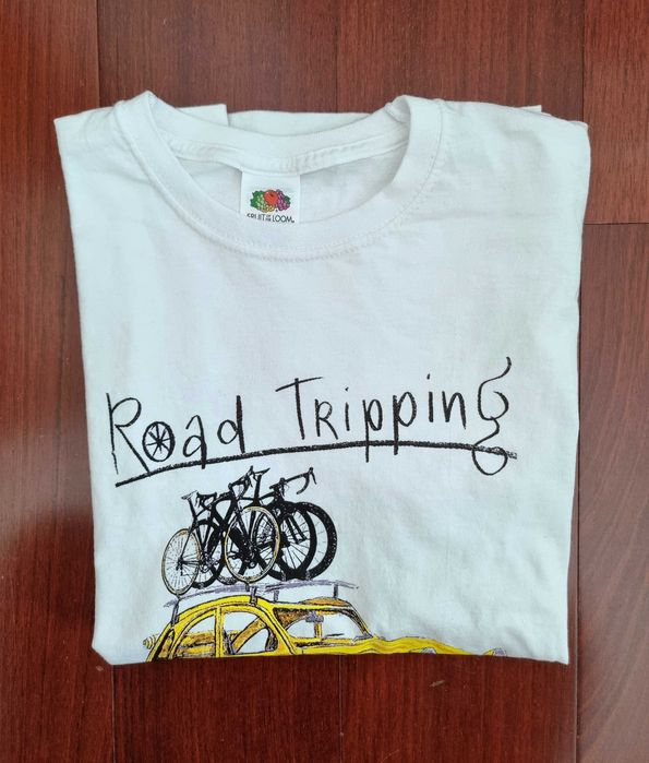 T-shirt "Road Tripping Croatia" 100% algodão, tamanho 9-11 anos