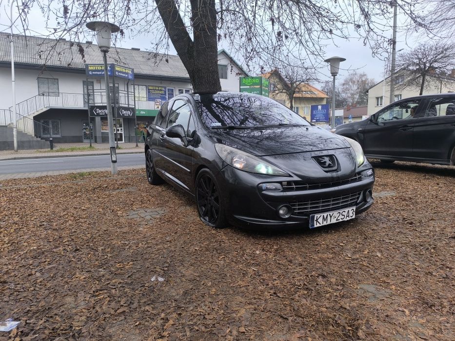 Peugeot 207 1.6 turbo panorama skóra led