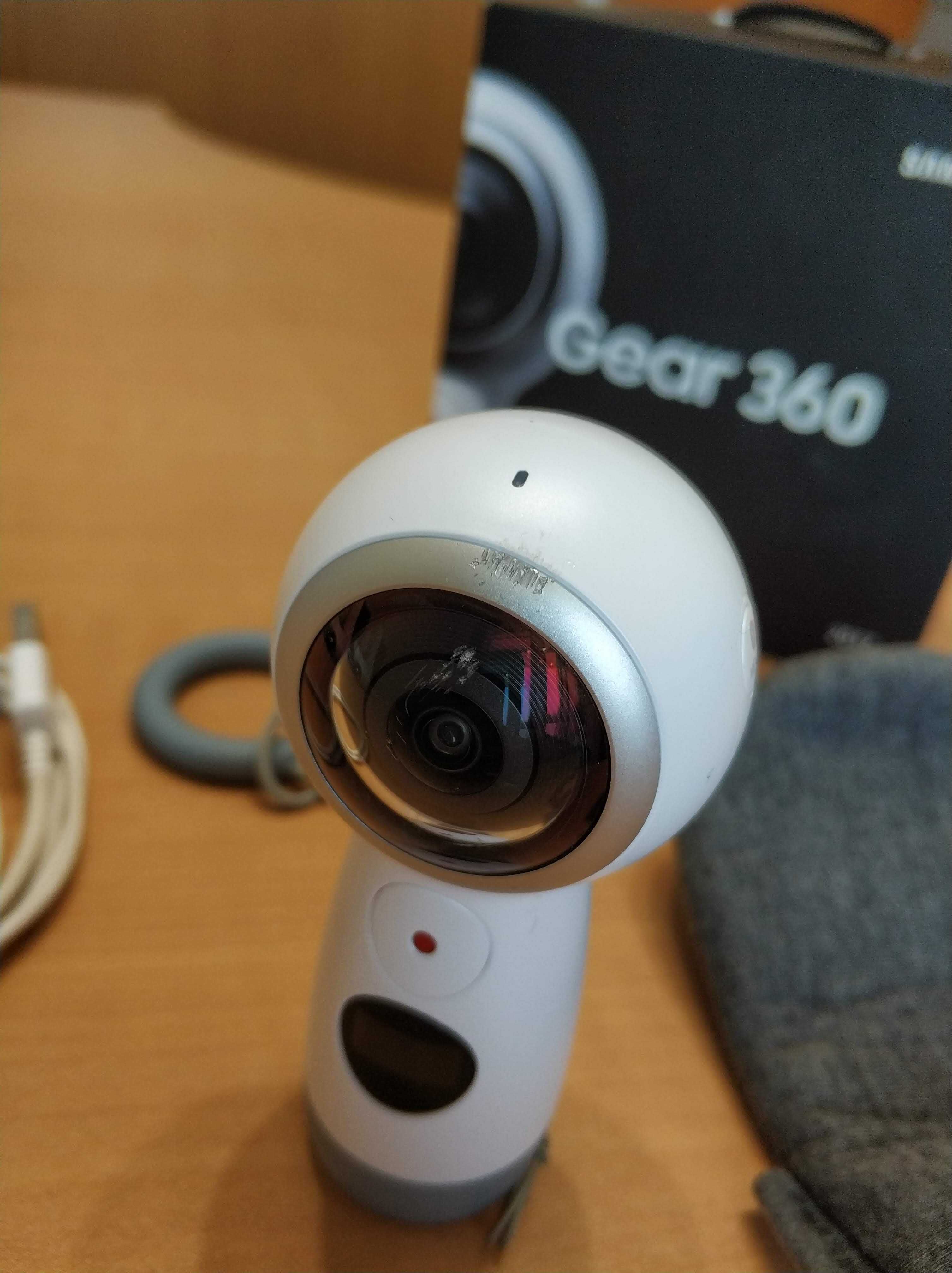 Câmara Samsung Gear 360 de 2017