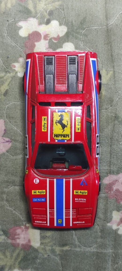 Машинка колекційна Bburago Ferrari 512 BB Daytona 1:43