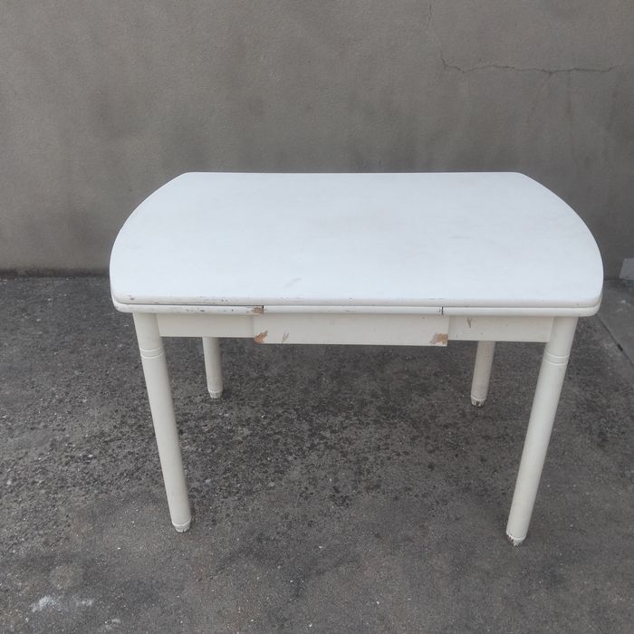 Mesa de cozinha branca