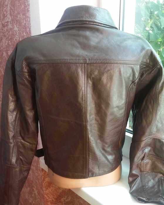 Стильний шкіряний костюм: куртка та штани