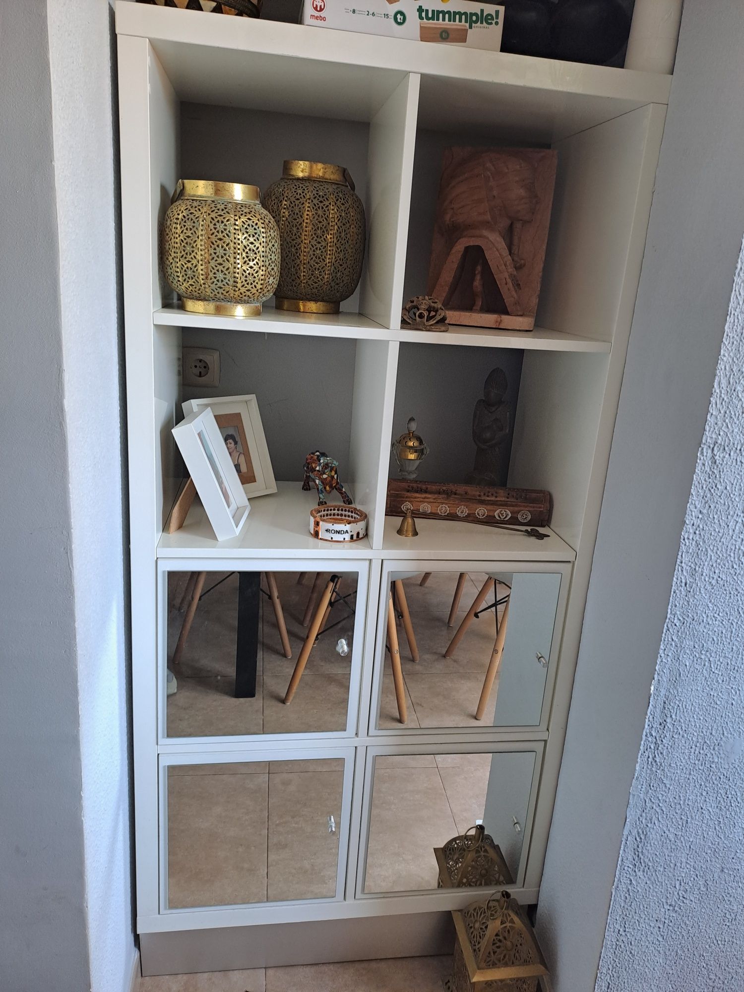 Movel ikea branco com portas espelho