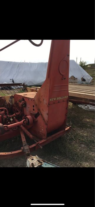 Продам New Holland - 715