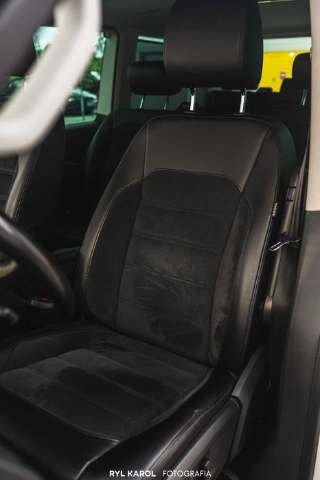 Wynajem busa VW multivan 7 - osobowy