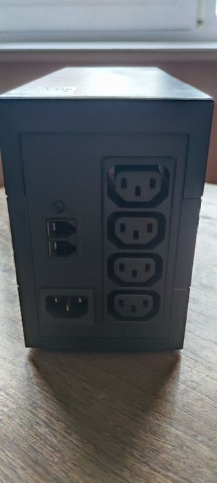 ДБЖ Eaton 5E 650VA, новый аккумулятор! (5E650IUSB)