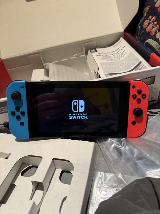 Nintendo switch pouco usado completo