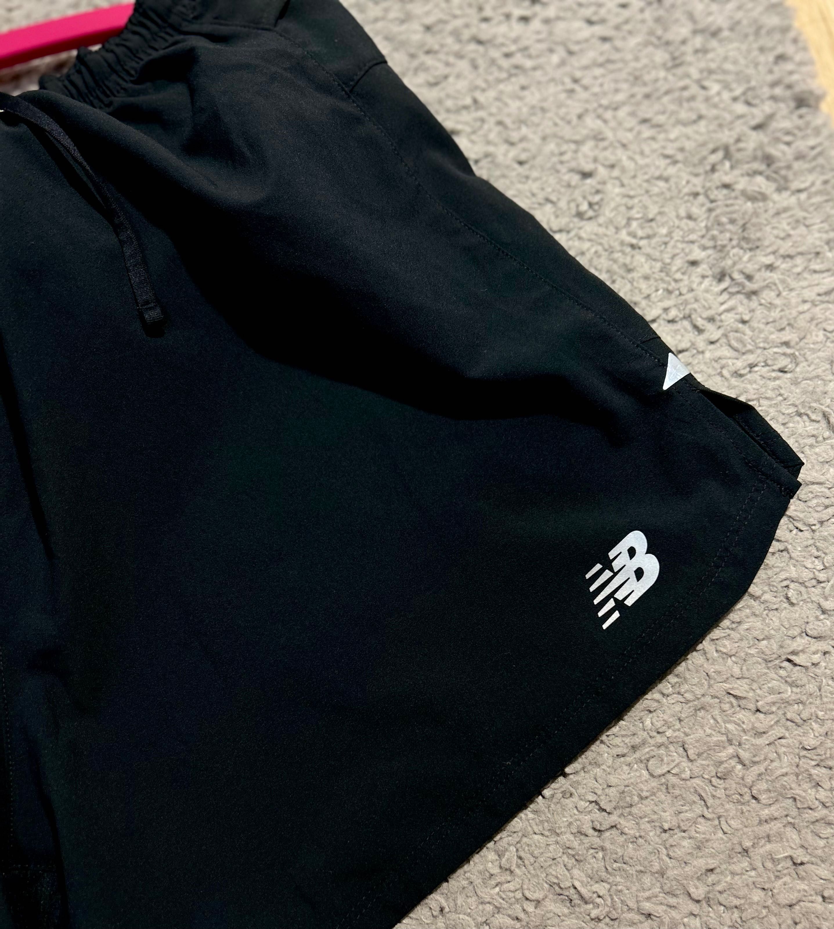 Оригінальні шорти жіночі New Balance