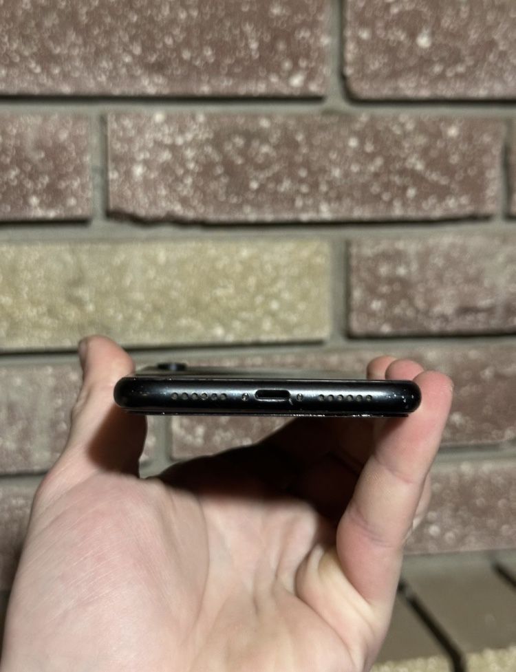 Iphone xr 128 gb neverlock ЧИТАЙТЕ ОПИС!