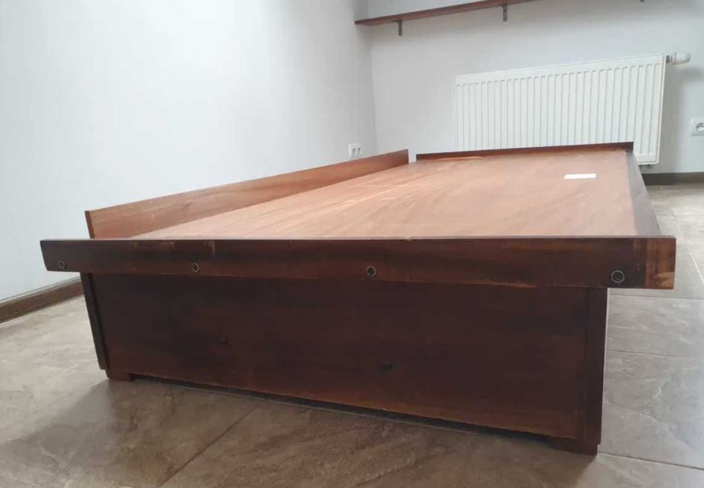 50-letnie drewniane łóżko wersalka tapczan sofa kanapa PRL retro