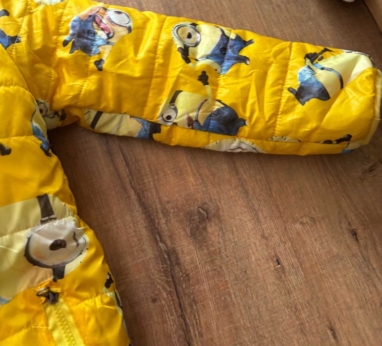 Kurtka chłopięca  MINIONKI  z kapturem i kieszeniami 122 128, 134