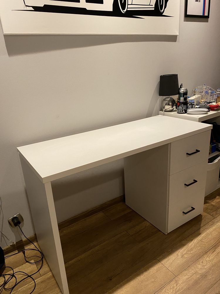 Biurko biale z szufladami 120x50