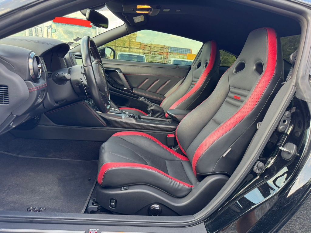 Rarytas Nissan GT-R max wersja