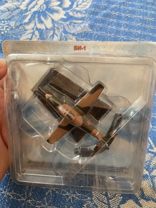 Колекційні моделі літаків з серії «Легендарні літаки»