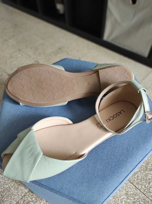 Жіночі нові шкіряні скандалі 38 р