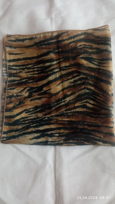 Хустинка шовкова .