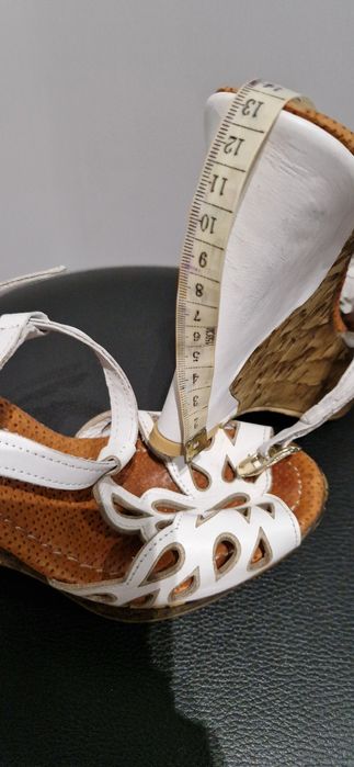 Босоніжки, шкіряні 36 розмір, 23 см.