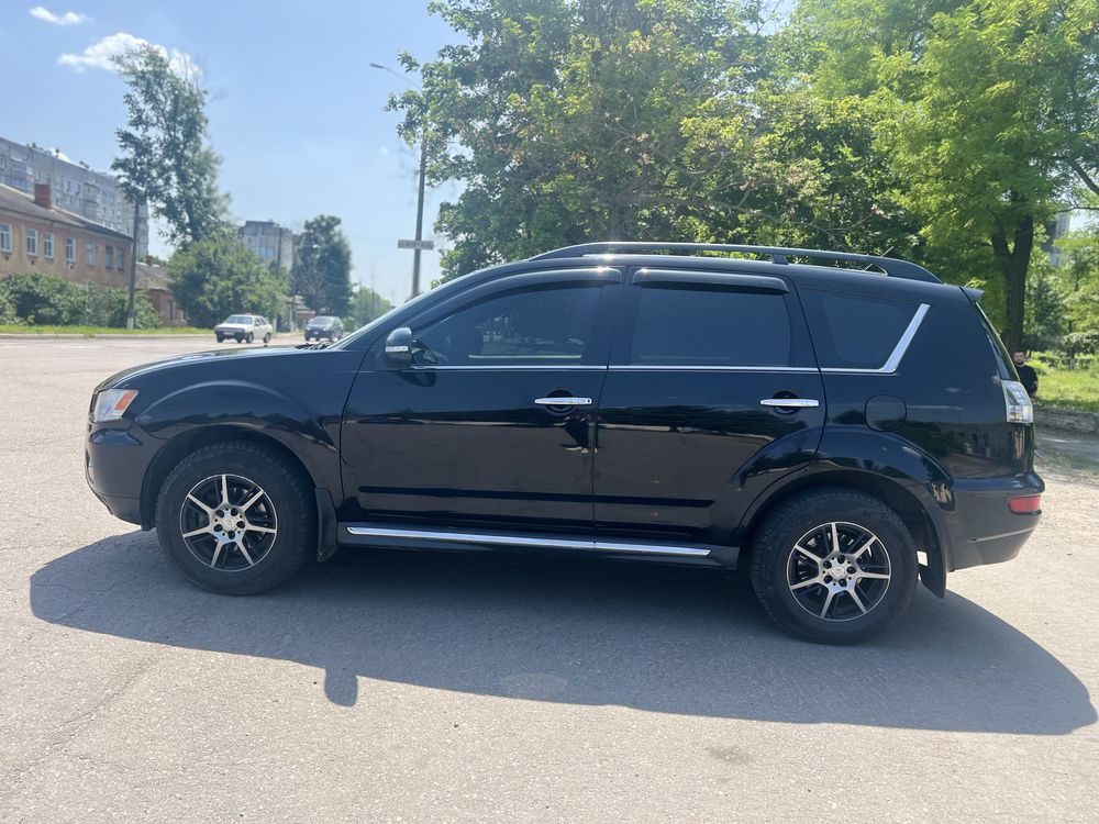 Mitsubishi outlander xl