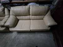 Vendo 2 Sofas pele bege