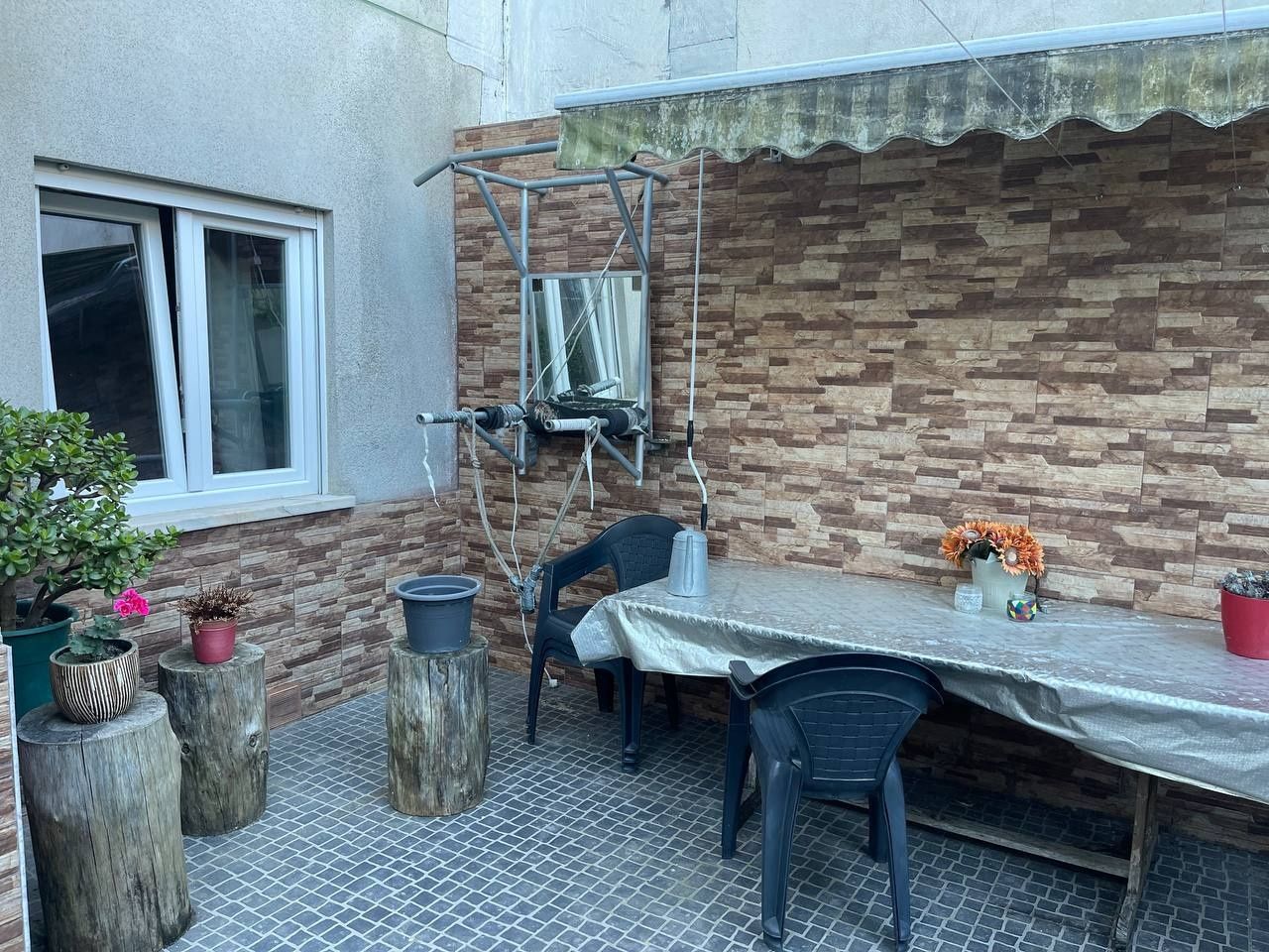 Apartamento T2 com quintal