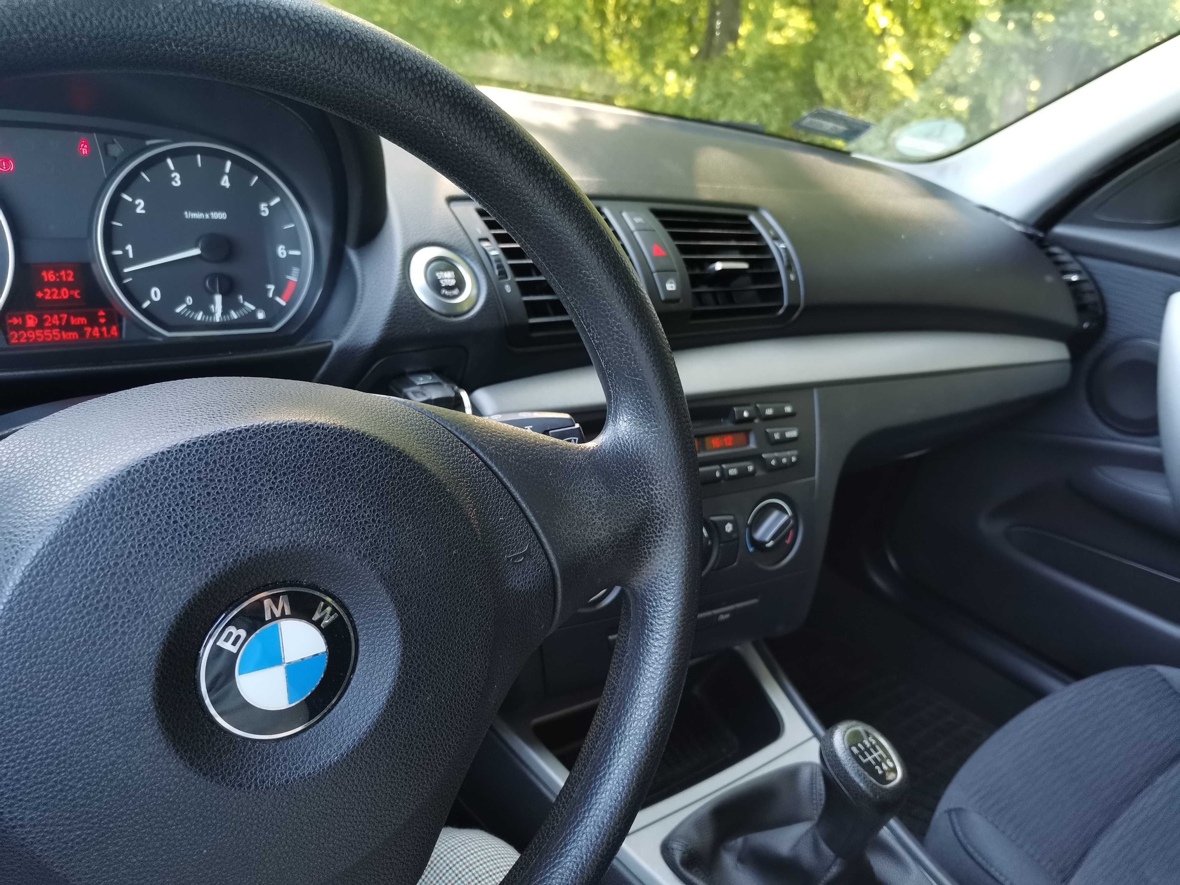 BMW Seria 1 E87 116i 122KM