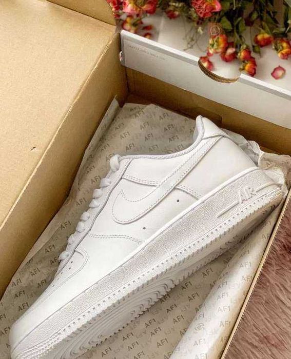 Nike Air Force One Niskie 07
Buty sznurowane w rozmiarze 39