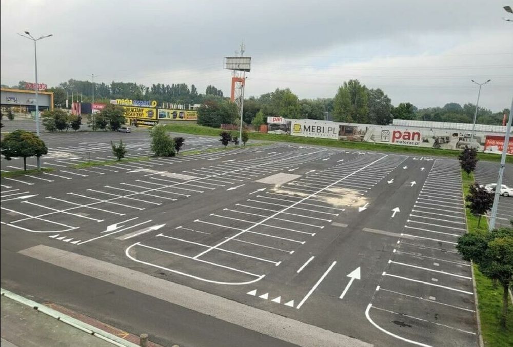 Malowanie Pasów Linii Oznakowania Poziome Parkingi Hale Magazyny