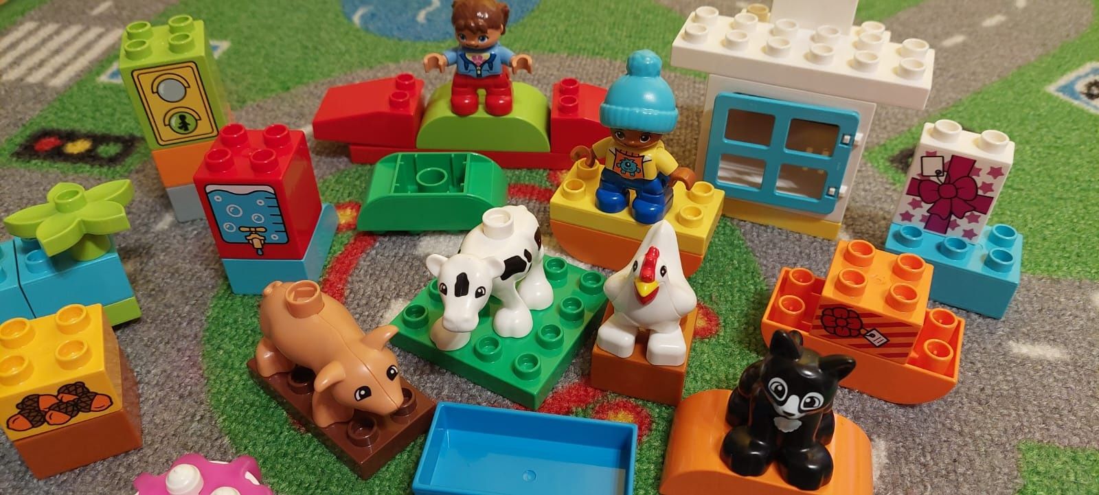Zestaw klocków duplo farma, ludziki zwierzęta