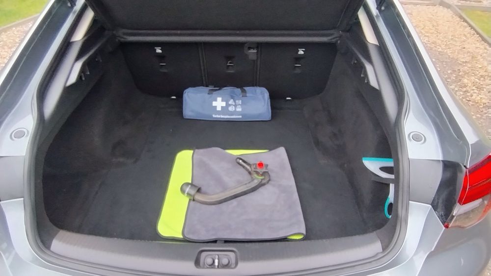 Opel Insignia 1,5 Turbo 67tyśkm automat, full Led,wirtualne zegray,hak