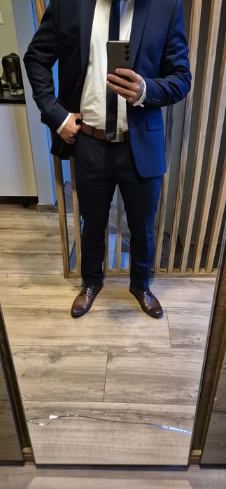Garnitur, buty, pasek i krawat