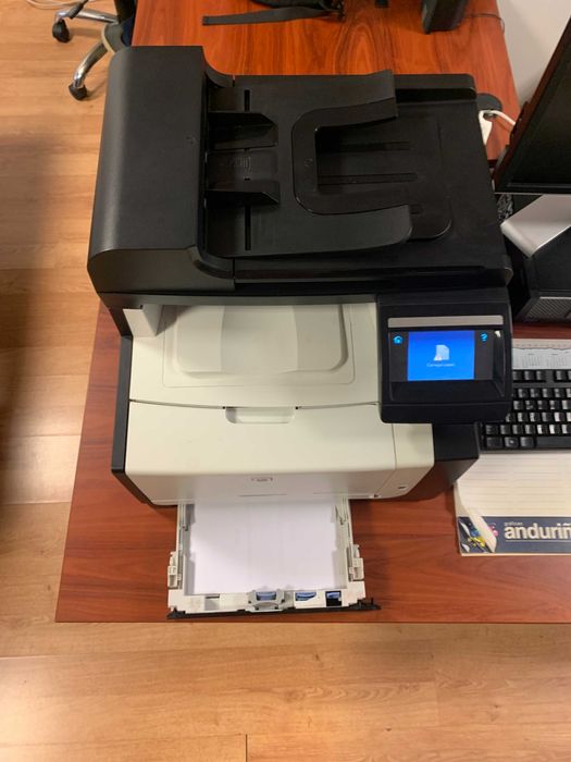 Impressora LaserJet Pro CM1415fn