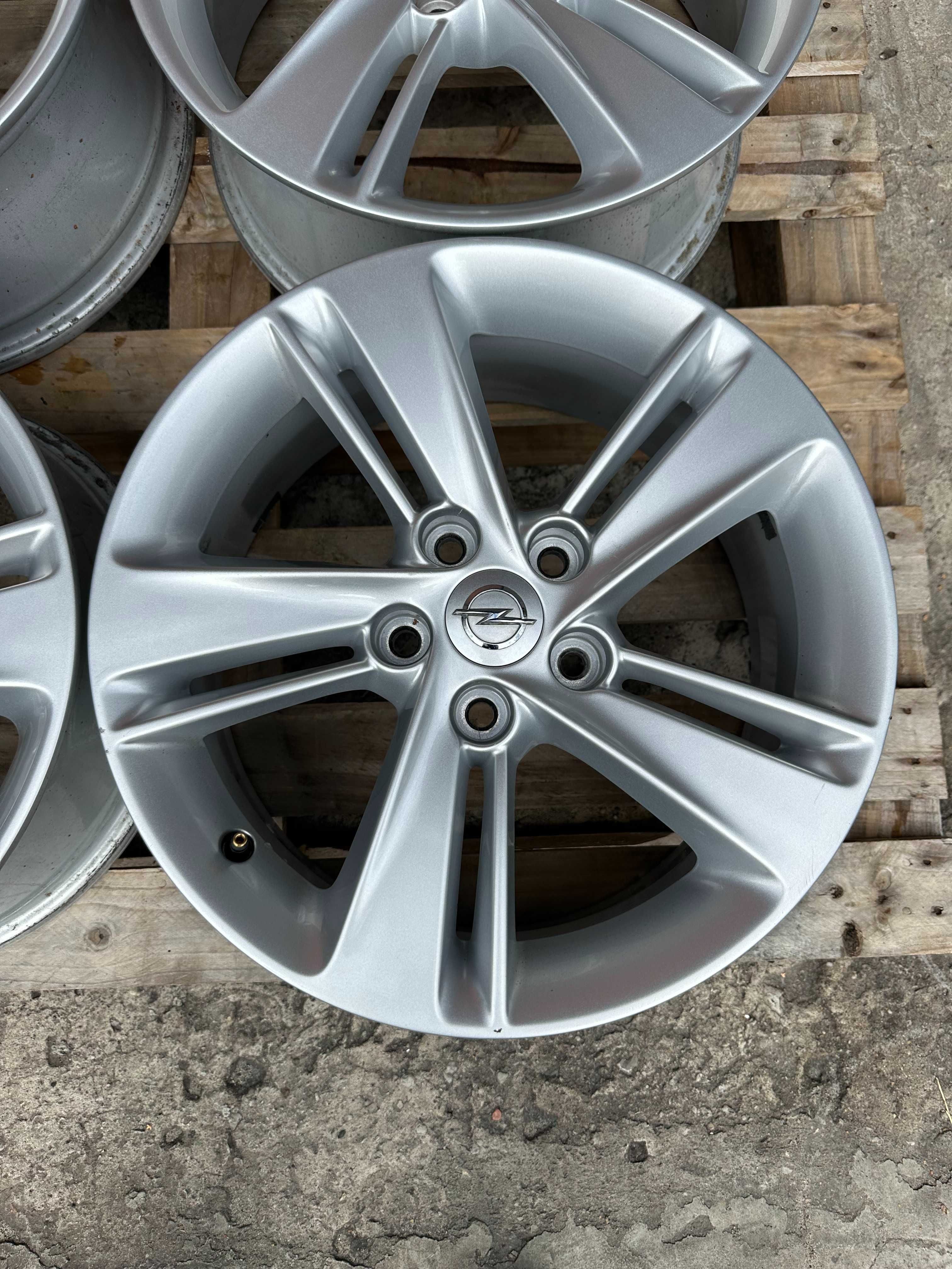 5x115 7,5j x 17" et45 Opel OE Insignia B komplet ORYGINAŁ