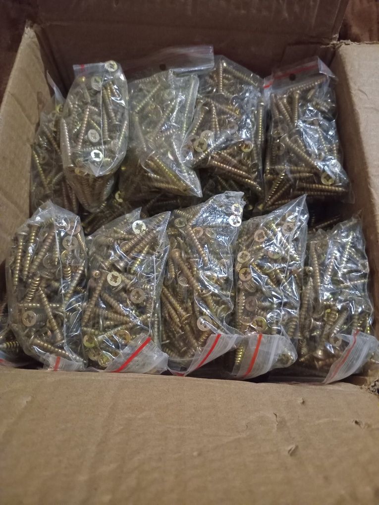 Продам шурупи 2,5×30 до деревини і нетільки