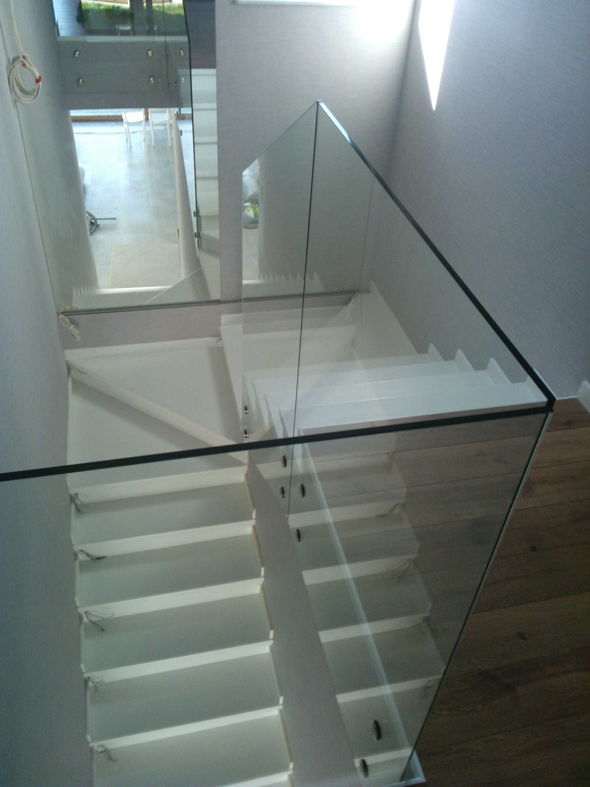 Balustrady szklane na wymiar
