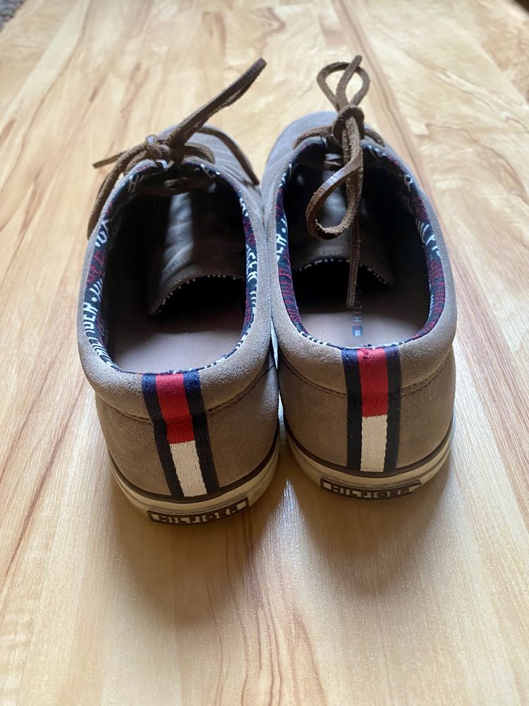 Tommy Hilfiger buty skórzane zamszowe męskie rozm 41