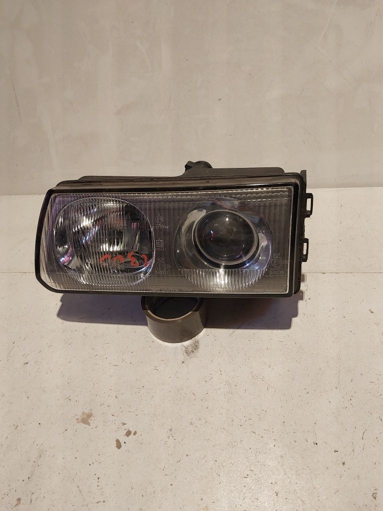 Mitsubishi L 300 L300 lewa lampa przednia reflektor lewy