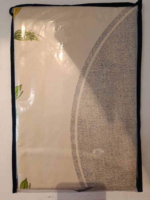 Toalhas de mesa novas (embaladas)