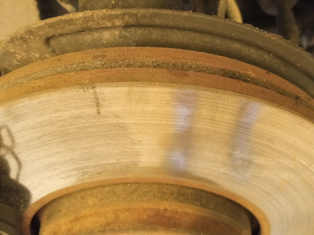 Tarcze hamulcowe przód citroen C5 x7 III 2.0 hdi