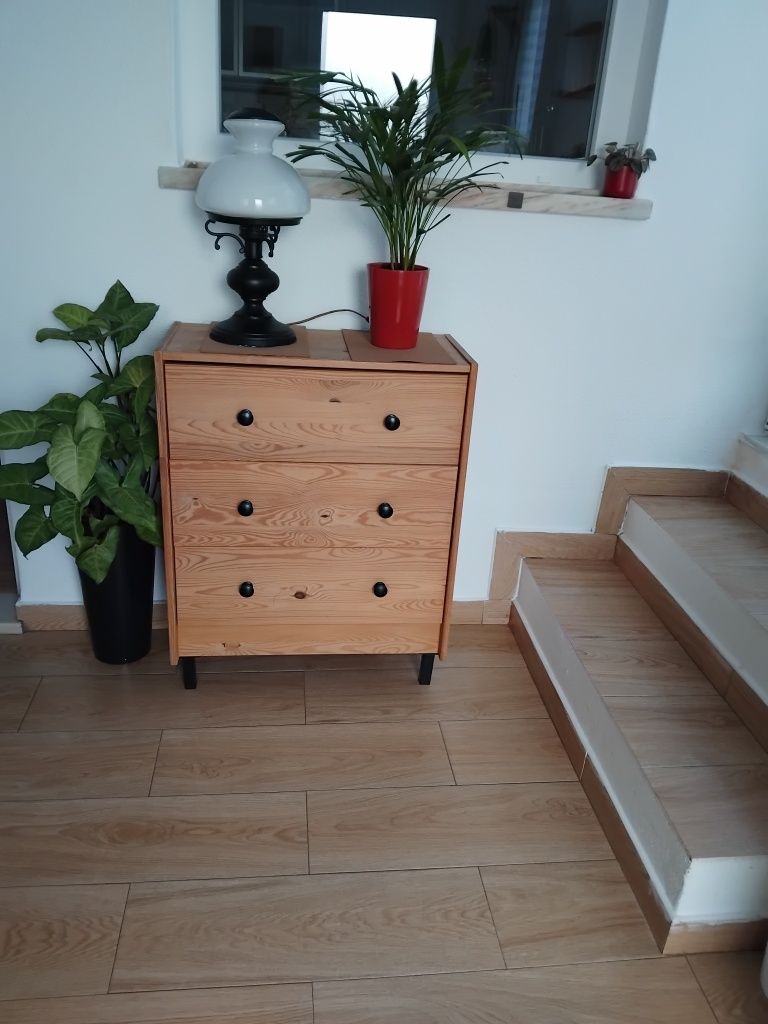 Cómoda  reciclada.