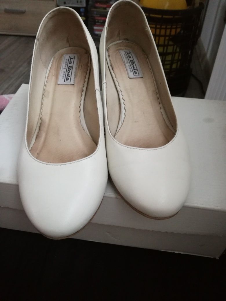 Buty La boda Ivory 37