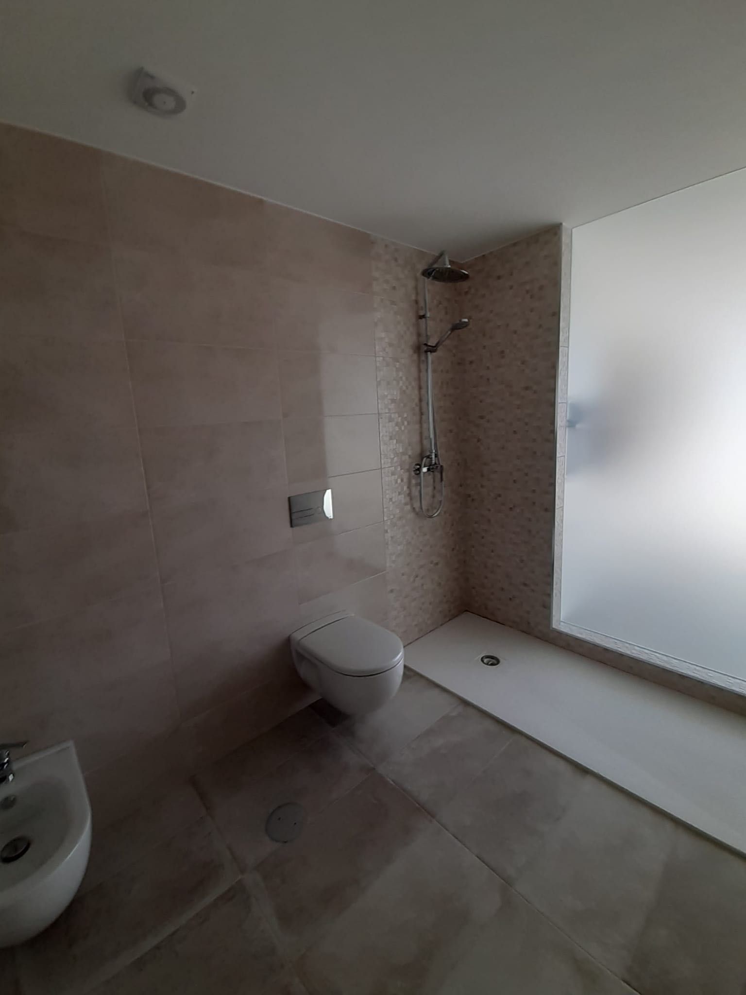 Apartamento t1 disponível a partir 15 agosto 2025