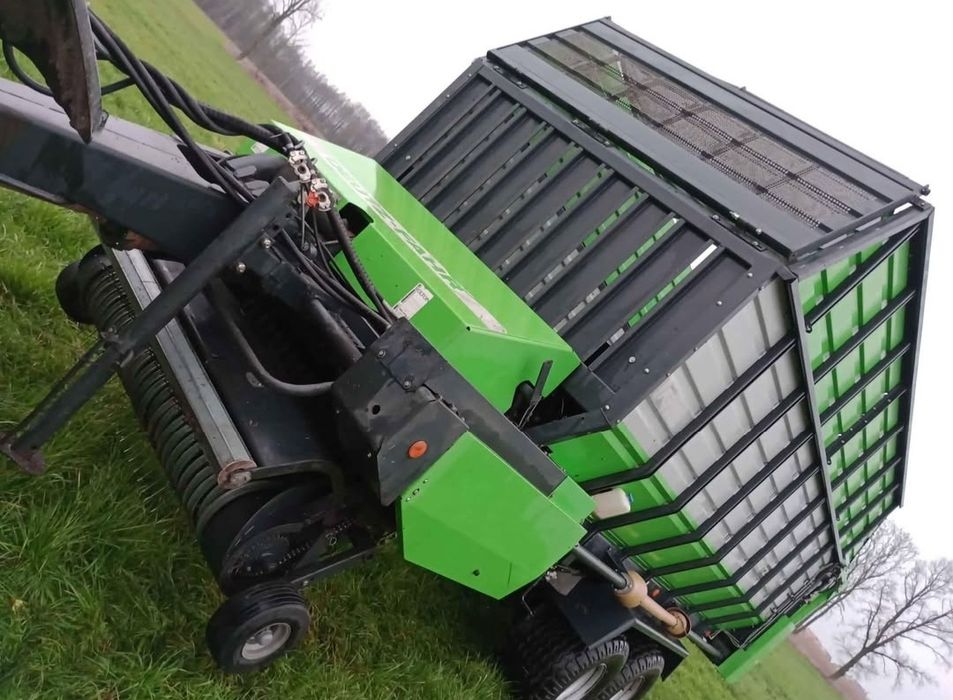 Przyczepa samozbierająca Deutz fahr fe.7.46