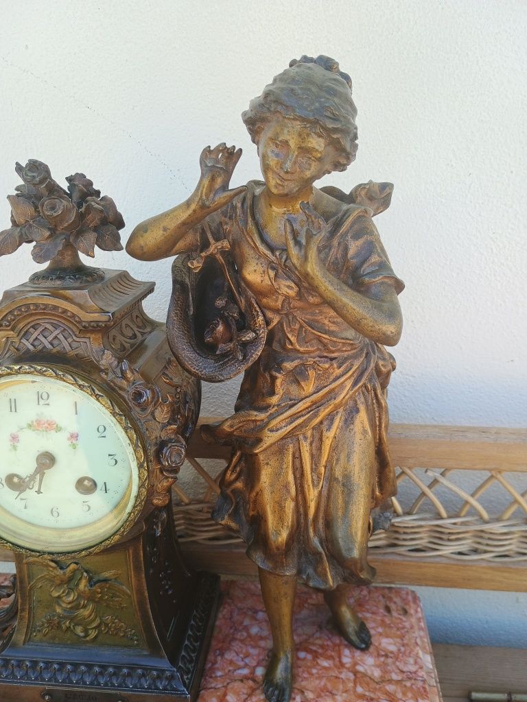 Wiszący zegar ścienny stary francuski kominkowy